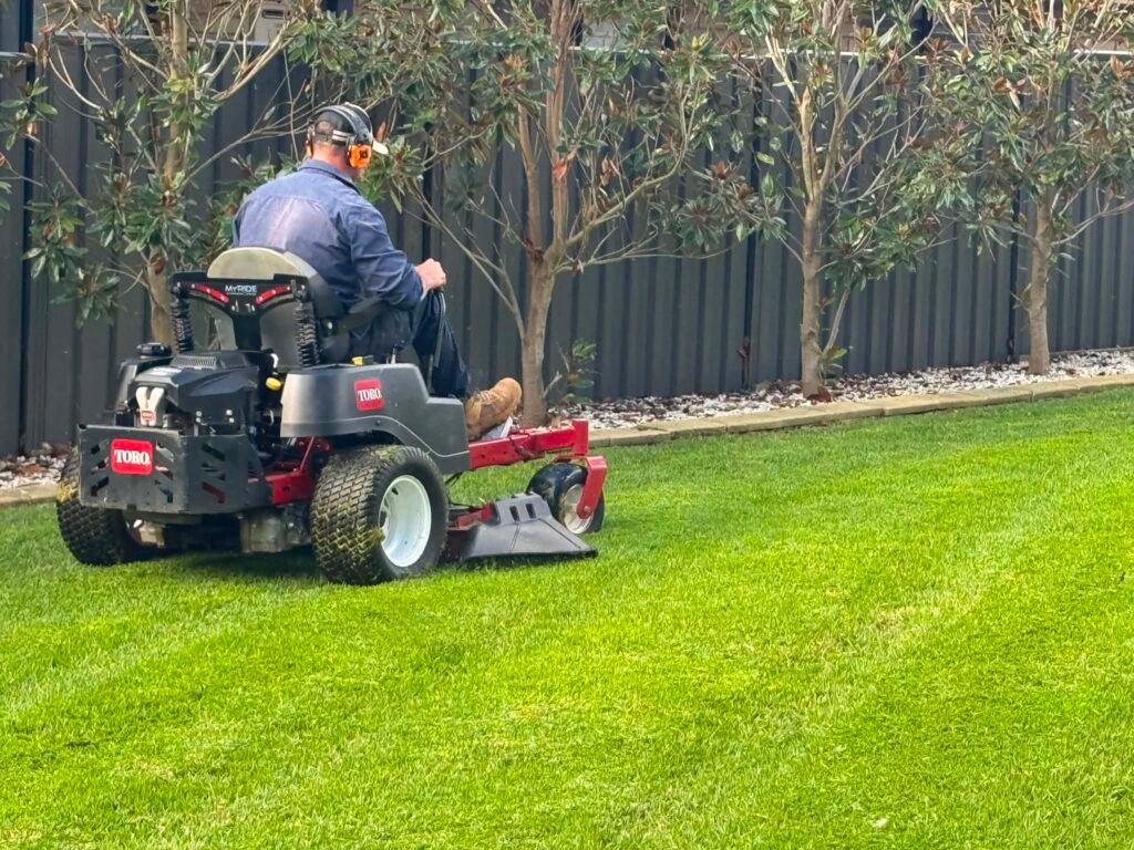 Lawn mowing Spring Hill NSW